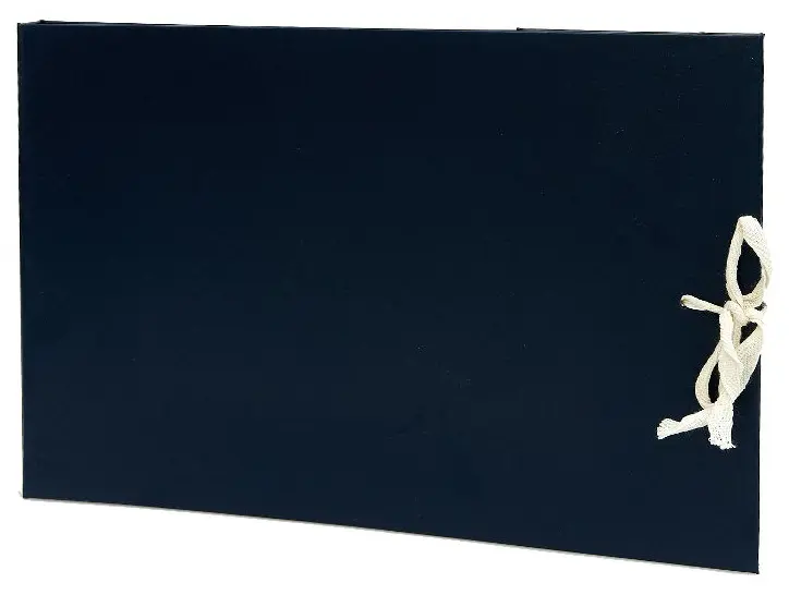 Архивная папка А4 бумвинил синий, корешок 20 мм жесткий, с гребешками, 2 шнурка, крафт конверт, клапан из винила, гориз.разворот