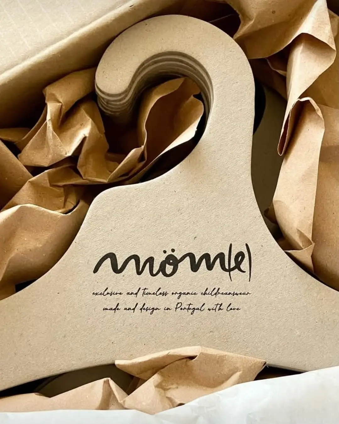 Вешалка-плечики детская