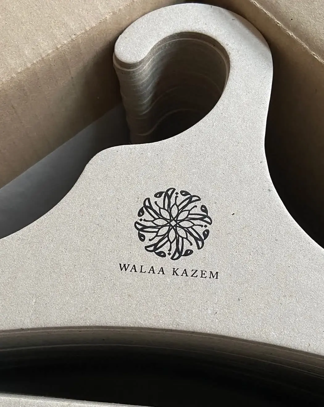 Вешалка-плечики взрослая, с перекладиной